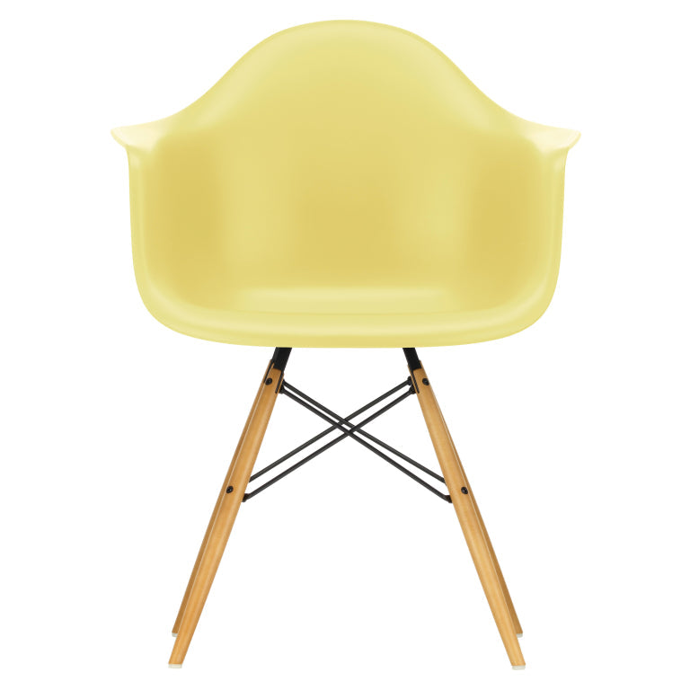 Vitra Eames DAW stoel geelachtig esdoorn onderstel