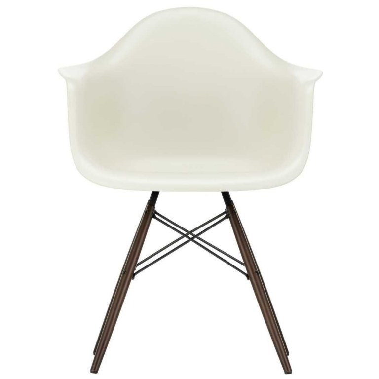 Vitra Eames DAW stoel donker esdoorn onderstel