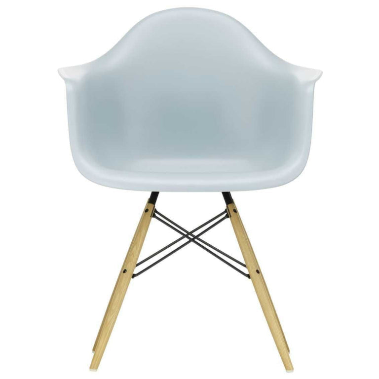 Vitra Eames DAW stoel geelachtig esdoorn onderstel