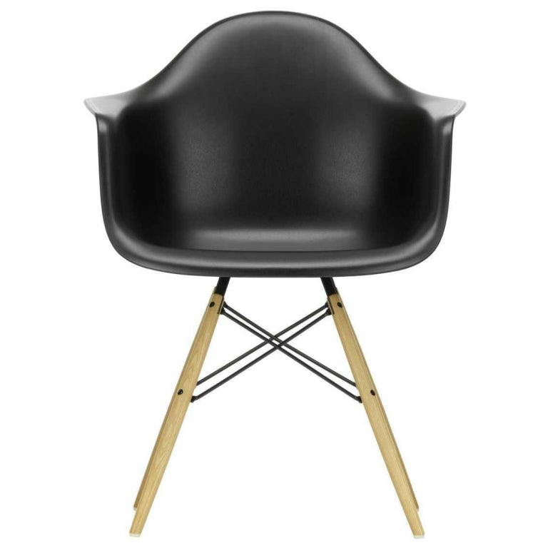 Vitra Eames DAW stoel geelachtig esdoorn onderstel