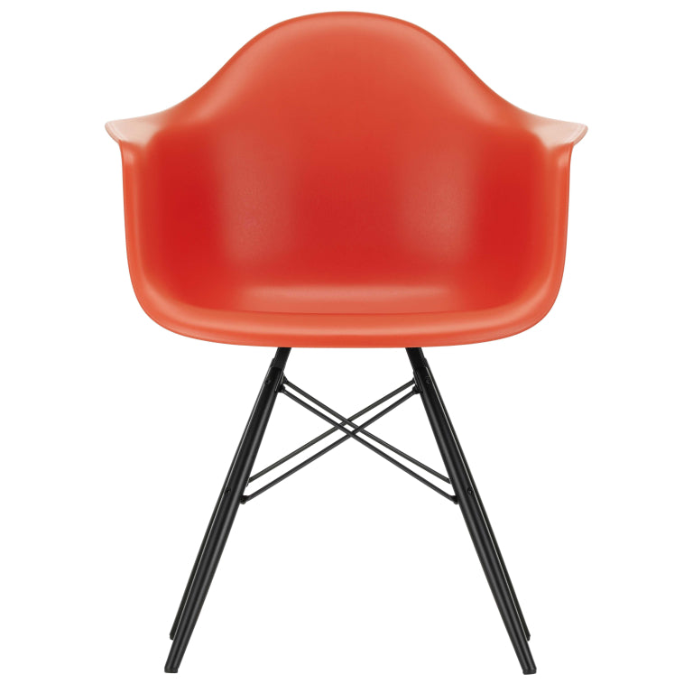 Vitra Eames DAW stoel zwart esdoorn onderstel