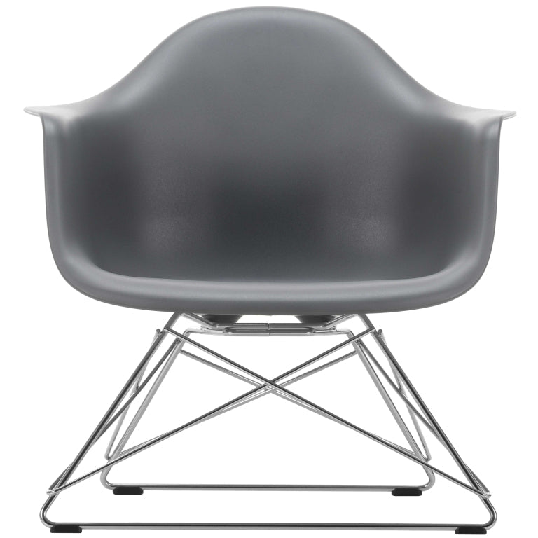 Vitra Eames LAR loungestoel verchroomd onderstel