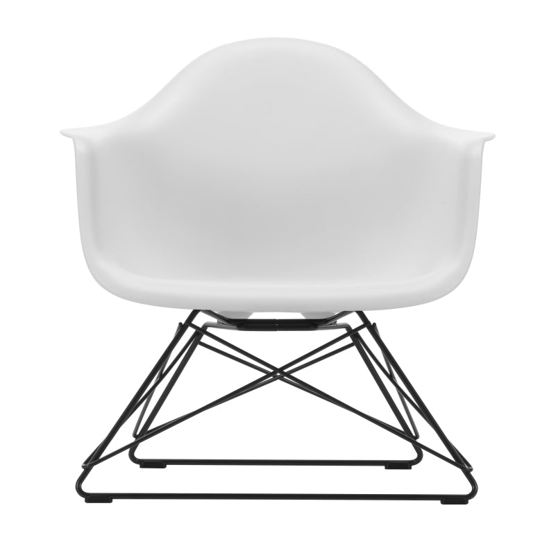Vitra Eames LAR loungestoel zwart onderstel