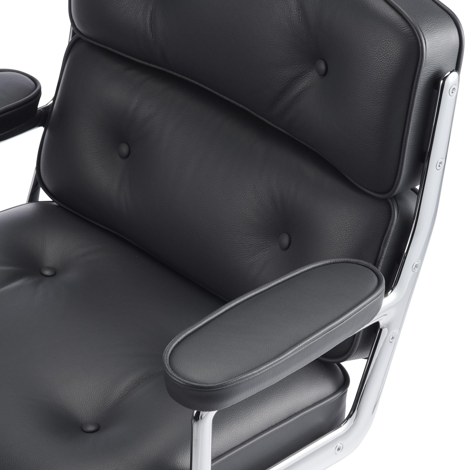 Vitra Eames Lobby Chair ES 105