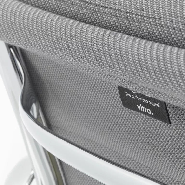 Vitra Aluminium Chair EA 208 fauteuil chroom