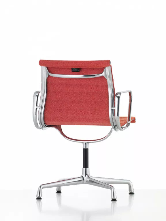 Vitra EA 104 stoel