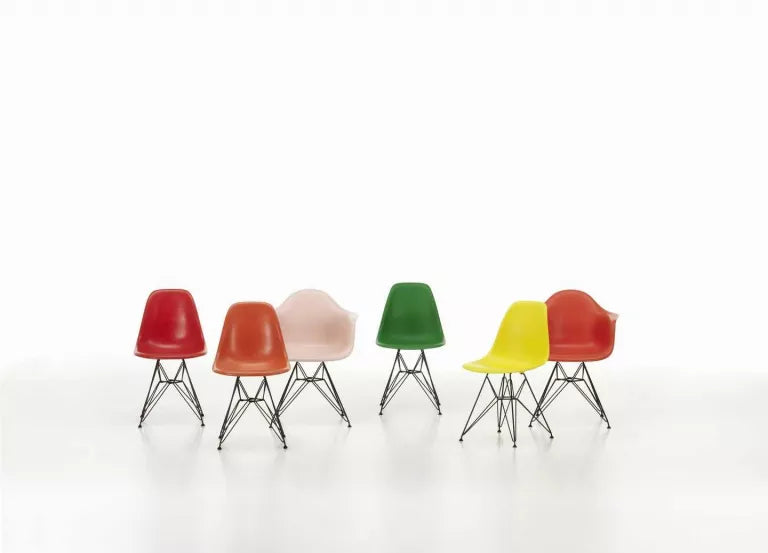 Vitra Eames DAW stoel geelachtig esdoorn onderstel