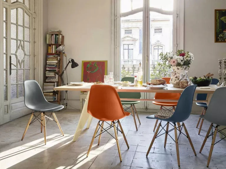 Vitra Eames DSX stoel zwart gepoedercoat onderstel