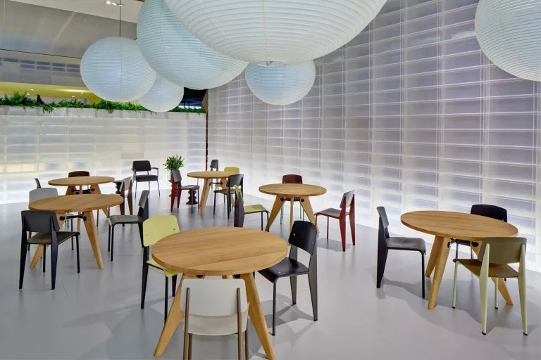 Vitra Gueridon tafel 105 massief eiken, geolied