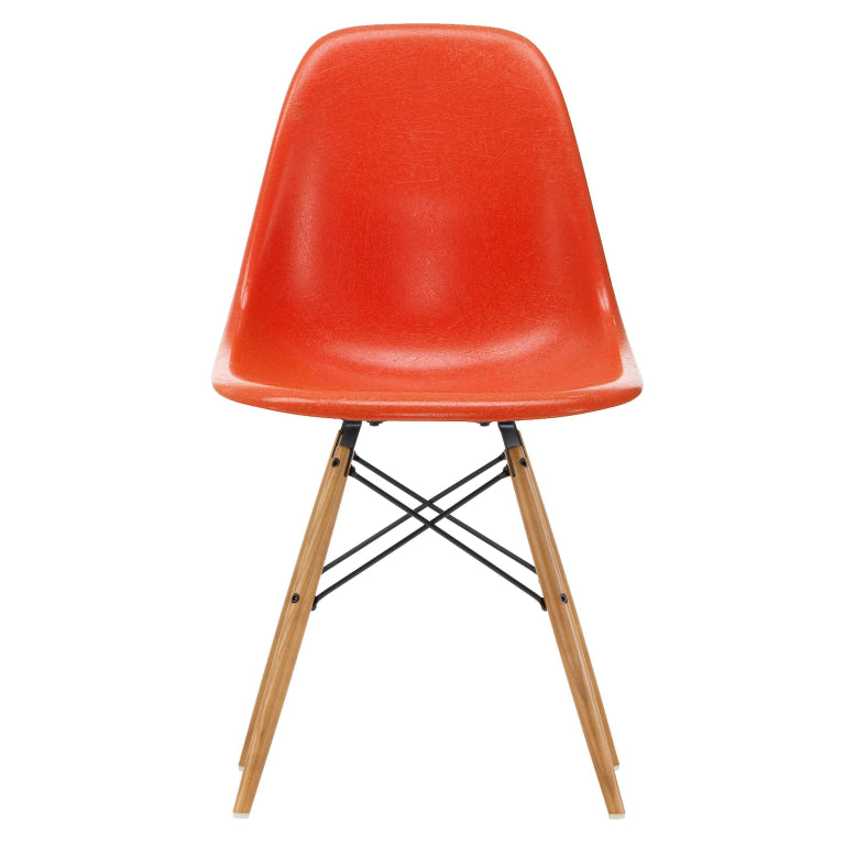 Vitra Eames DSW Glasfiber stol ask honning