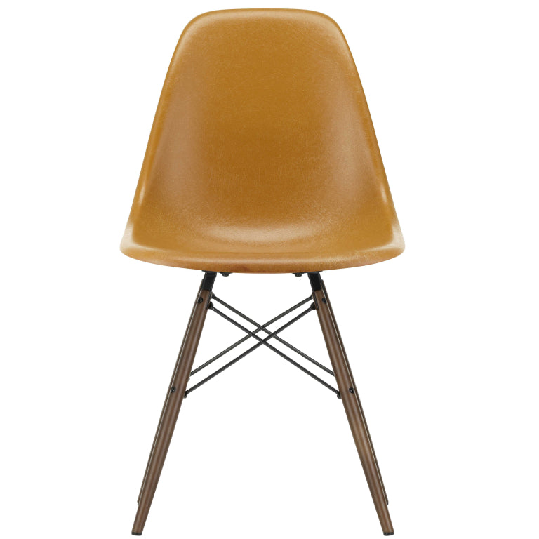 Vitra Eames DSW Glasfiber stol ahorn mørk