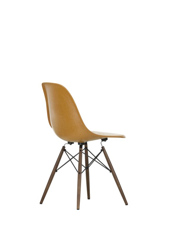 Vitra Eames DSW Glasfiber stol ahorn mørk