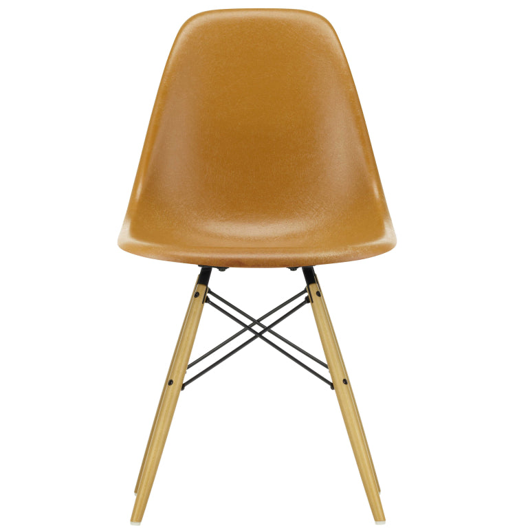 Vitra Eames DSW Glasfiberstol gullig ahorn