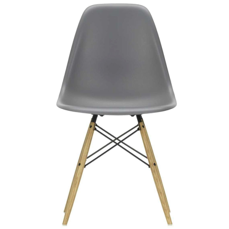 Vitra Eames DSW stol gullig ahorn base