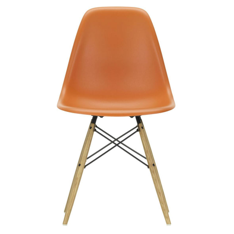 Vitra Eames DSW stol med ask i ask