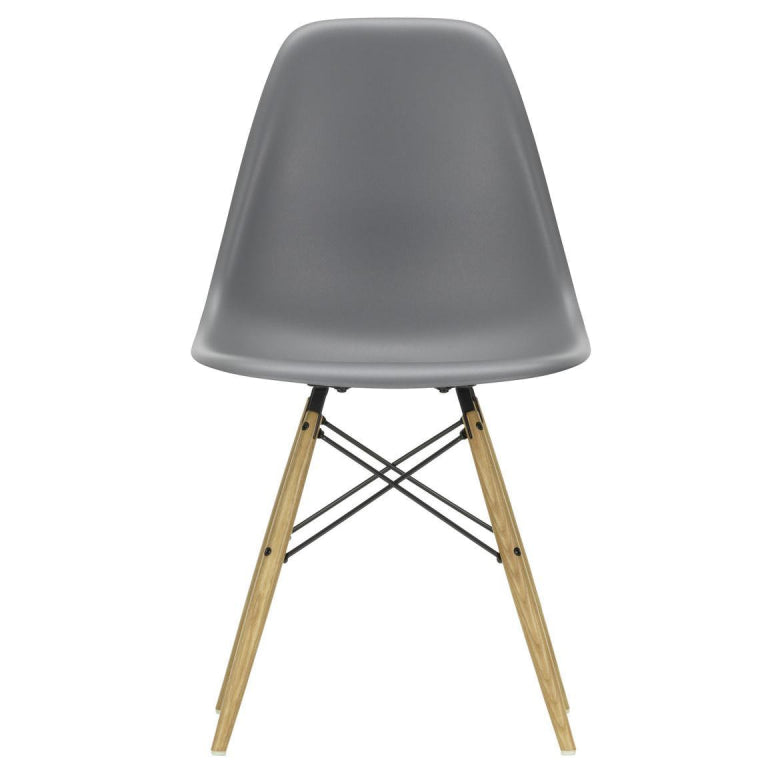 Vitra Eames DSW stol med ask i ask