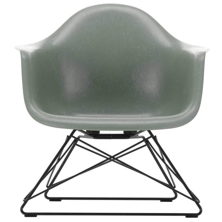 Vitra Eames LAR Lænestol i glasfiber sort