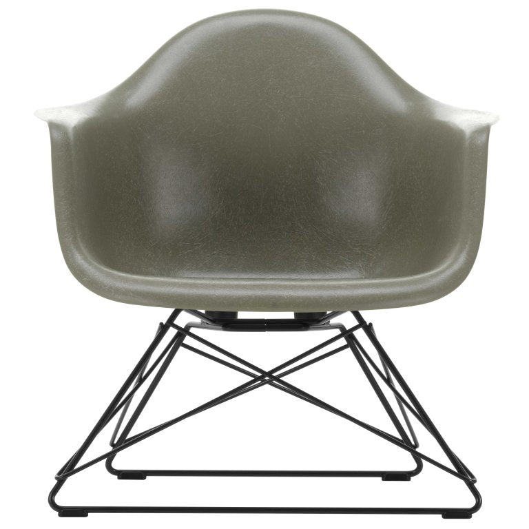 Vitra Eames LAR Lænestol i glasfiber sort