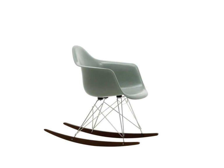 Vitra Eames RAR Glasfiber gyngestol ahorn mørk