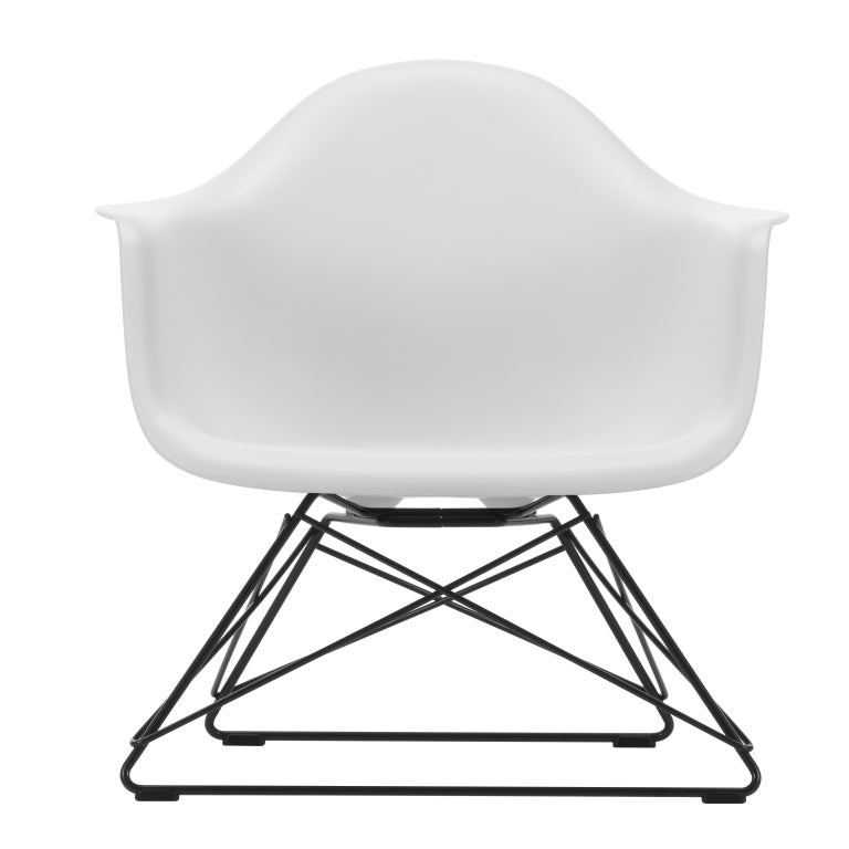 Vitra Eames LAR lænestol sort base