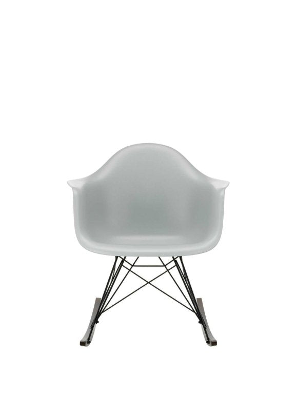 Vitra Eames RAR schommelstoel esdoorn donker onderstel