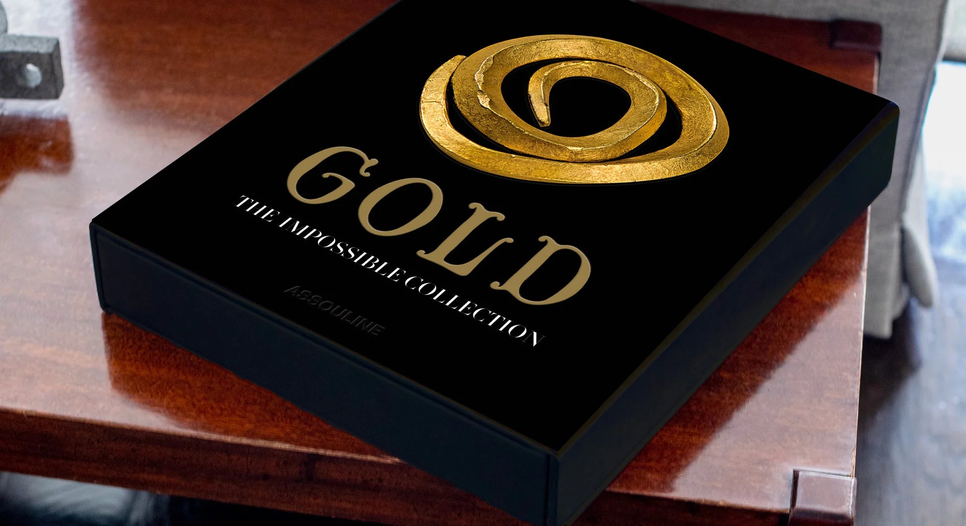 ASSOULINE Gold: The Impossible Collection