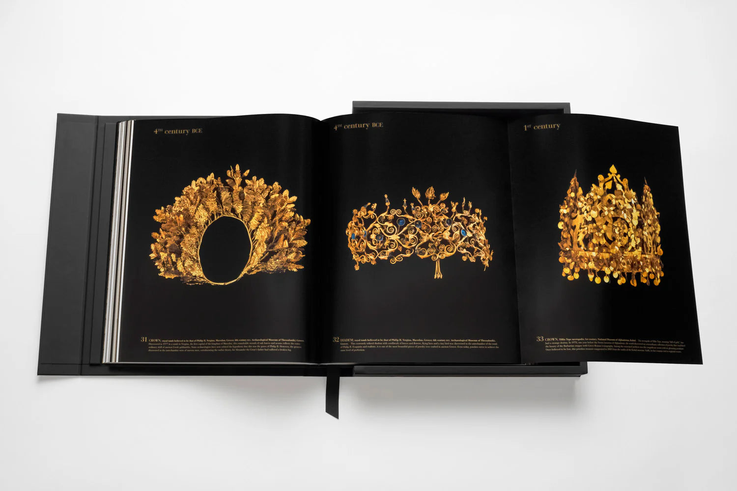 ASSOULINE Gold: The Impossible Collection