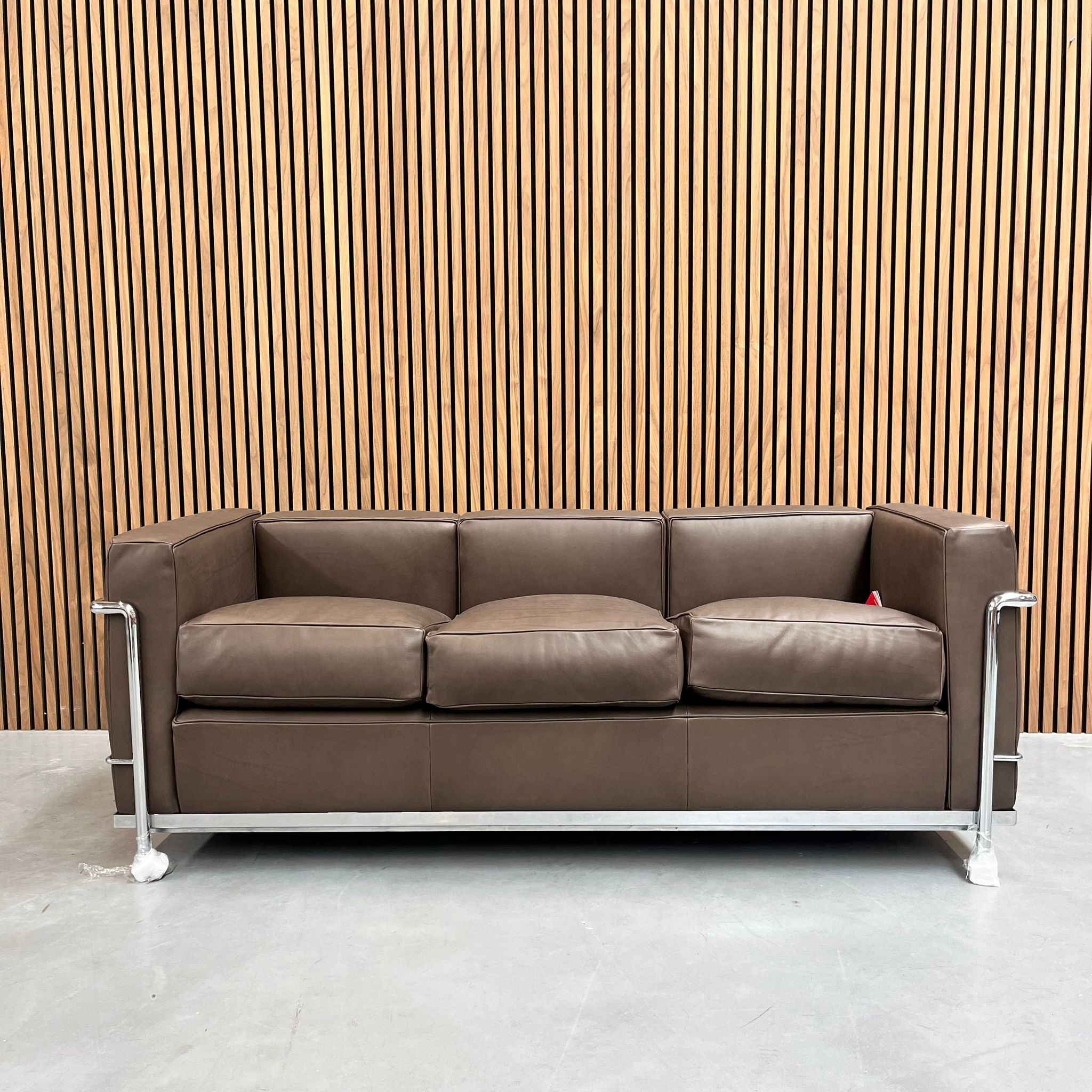 Cassina LC2 Sofa - Tre steder Grand Confort