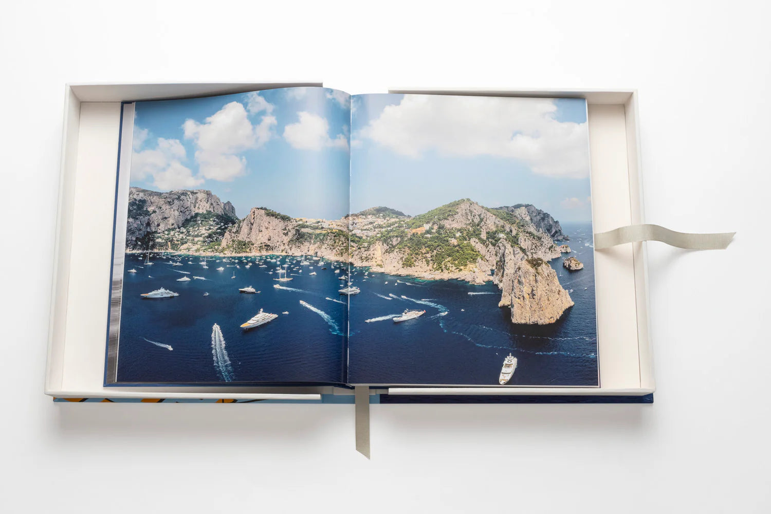 ASSOULINE Yachts: The Impossible Collection