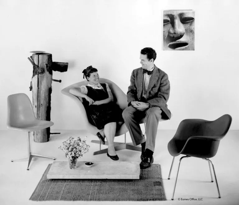 Vitra Eames DAW stol gullig ahorn base