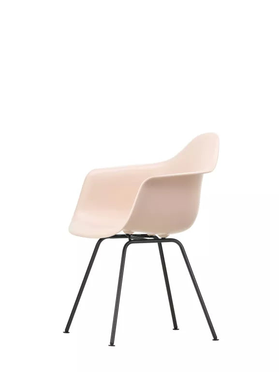 Vitra Eames DAX stol sort pulverlakeret base