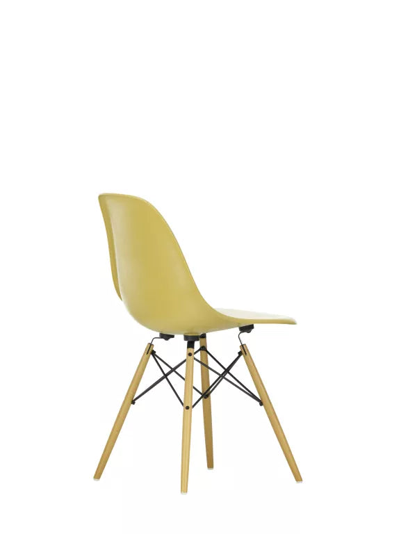 Vitra Eames DSW Glasfiberstol gullig ahorn