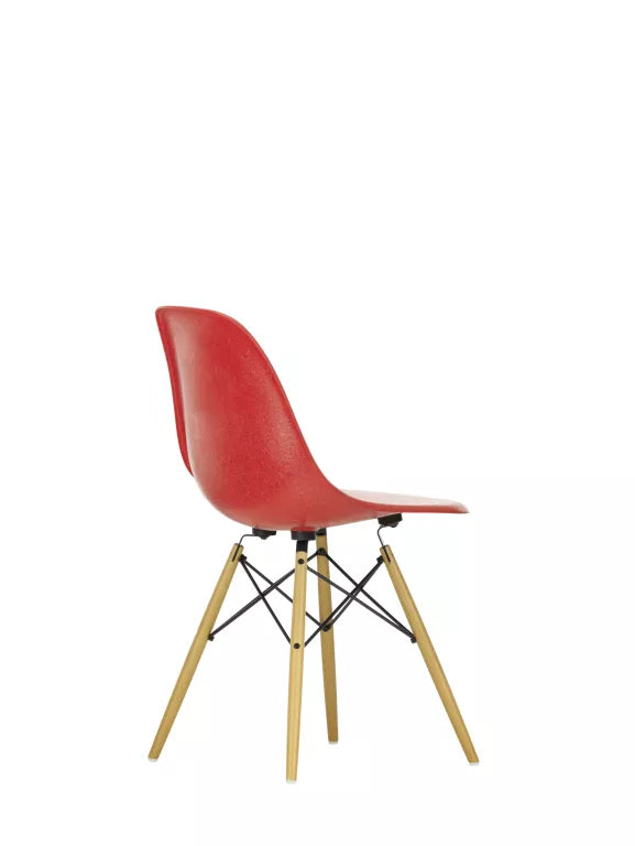 Vitra Eames DSW Glasfiberstol gullig ahorn