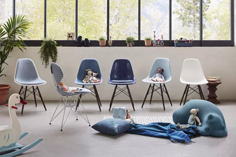 Vitra Eames DSW stol sort ahorn base