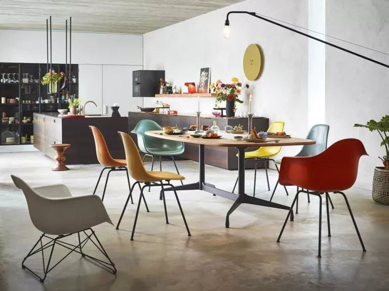 Vitra Eames Segmented Table 240 pulverlakeret dyb sort