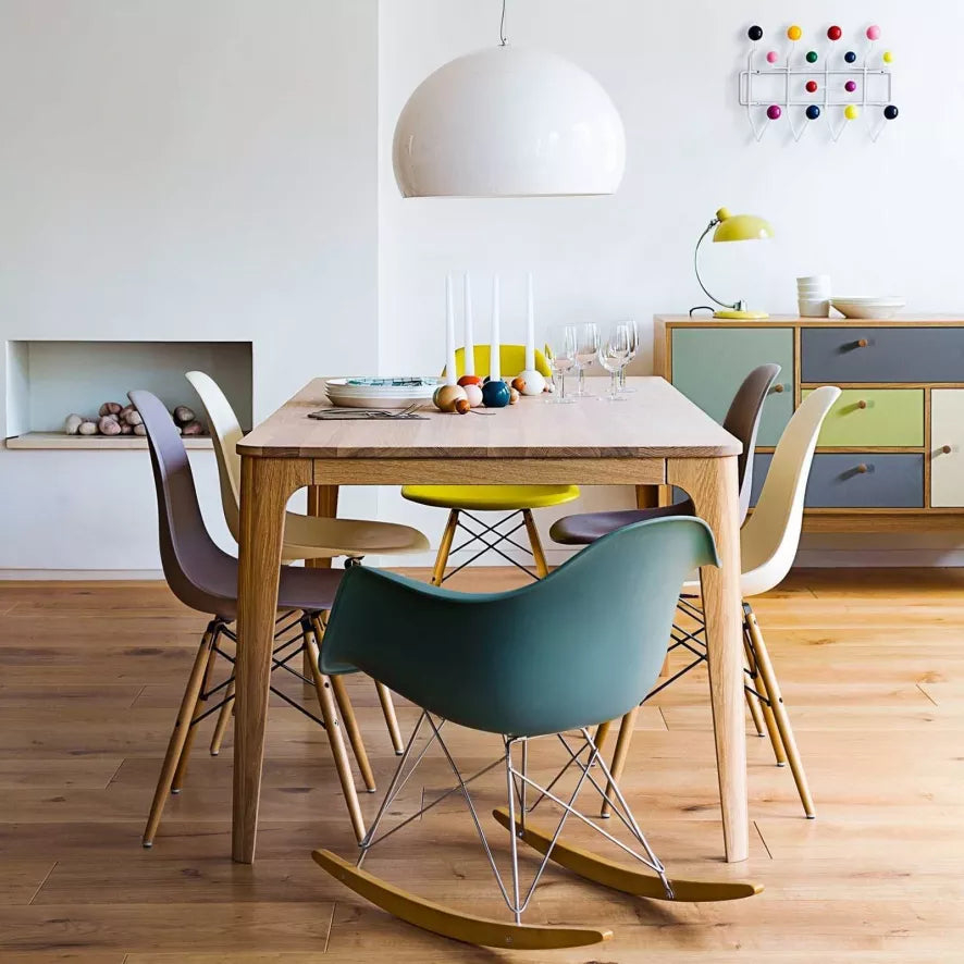 Vitra Eames DSW stol med ask i ask