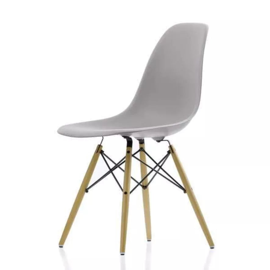 Vitra Eames DSW stol med ask i ask