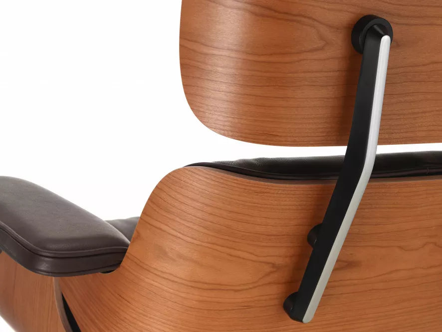 Vitra Eames Lounge stol med osmannisk lænestol (nye dimensioner) Chokolade